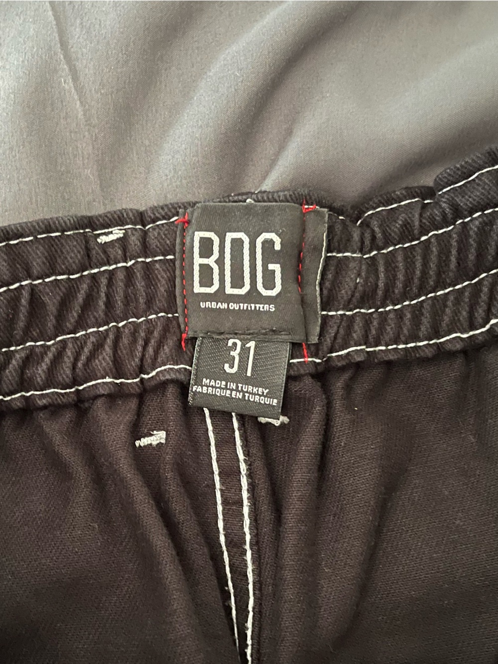 URBAN OUTFITTERS BDG contrast-stitch cargo pants/jeans - Size 31 - Picture 6 of 8
